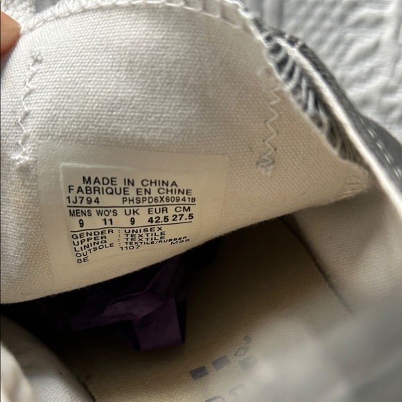 Men’s Canvas Gray and White All Star Sneakers. 9 Women’s 11 - Picture 5 of 5